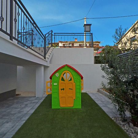 Deluxe Apartman Porto Trogir Exterior photo