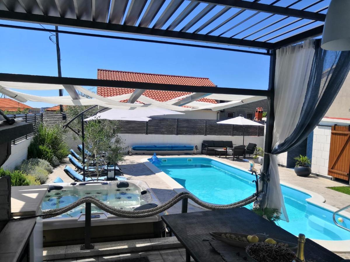 Deluxe Apartman Porto Trogir Exterior photo