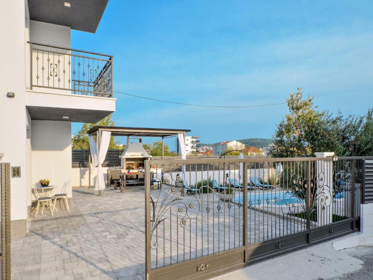 Deluxe Apartman Porto Trogir Exterior photo